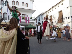 La animación musical y teatral no para durante los tres días del Mercado Medieval