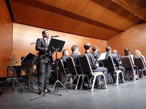 Antes del concierto intervino  Bernabé Cano, alcalde de La Nucía, para recordar la importancia de este "efeméride del 9 de julio"