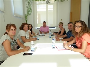 Representantes de las AMPAS y los directores de los centros escolares han participado en el Consejo Escolar junto a Sergio Villalba, concejal de Educación