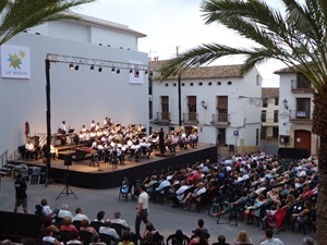 La acústica de la plaça Major hace que sea un concierto especial