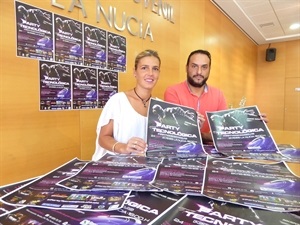 Presentación de la III #PartyTecnologicaLaNucia con Marvi García, organizador y MªJesús Jumilla, concejala de Juventud