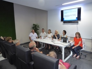 Beatriz Pérez-Hickman, concejala de Tercera Edad, ha participado en esta Charla Informativa sobre el Alzheimer