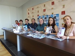 Presentación de las Escuelas Culturales de La Nucía con los directores, Pedro Lloret, concejal de Cultura y Bernabé Cano, alcalde de La Nucía