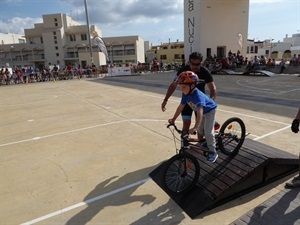 La XVII Gincana Ciclista puso el punto y final al V Día de la Bici