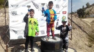 El nuciero Iván Sola en el segundo puesto del podium del Autonómico de BMX en Alcoy