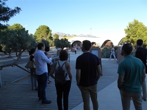 El arquitecto José Luís Campos explicando el CEM Captivador