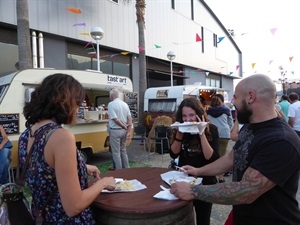 Los Food Trucks hicieron que los visitantes reponieran fuerzas en su visita a la III Exponucía