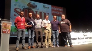 Los tres galardonados con los PREMIOS SINIF 2016 junto a Jaime Senabre, director SINIF y Bernabé Cano, alcalde de La Nucía