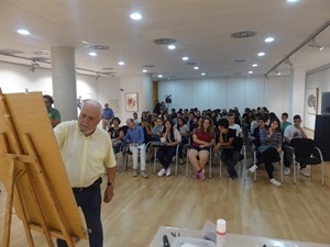 Azorín durante su "máster class" en la Sala Llevant de l'Auditori