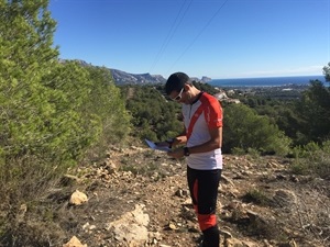 Los orientadores sólo tenían la ayuda de un mapa y una brújula