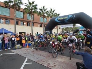 La salida y llegada de la XVIII Marcha de Bicis de Montaña estará ubicada en el parking de la Ciutat Esportiva Camilo Cano