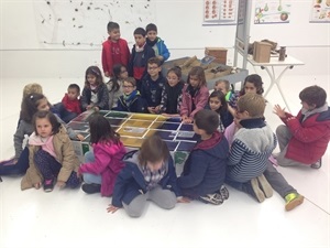 Los alumnos en el Taller de Reciclaje