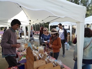 En el Mercat de la Terra se pueden adquirir producto agroecológicos de la comarca