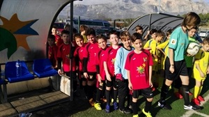 El Benjamín "A" del C.F. La Nucía antes de su encuentro ante el Denia