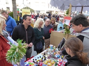 Paradas solidarias en la Feria de Navidad