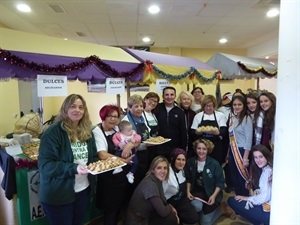 La AECC La Nucía fue una de las asociaciones más activas en la VI Feria Solidaria de Navidad de La Nucía