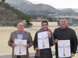 Pedro Lloret, concejal de Cultura, Ana Bermejo, coordinadora del Mercat, y José Ramón Pérez, técnico municipal, presentaron la nueva ubicación del Mercat de la Terra