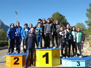 Camisetas Económicas Elda lograron el primer puesto en el Campeonato Provincial por equipos femenino