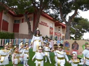 Más tarde se han divertido en el patio con sus disfraces de Carnaval