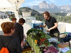 Los consumidores pudieron disfrutar de los mejores productos agroecológicos de la comarca de la Marina Baixa