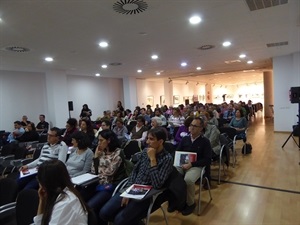 Las ponencias se desarrollan en la Sala Ponent de l'Auditori