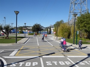 Imágenes de los escolares practicando en el circuito