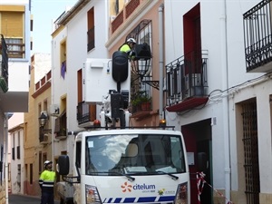 El Cambio de las 200 farolas del casco supondrá una inversión de 78.618,54 euros, que será asumido por la concesionaria CITELUM