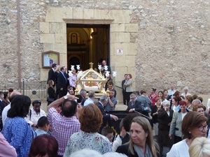 Els Majorals 2017 bajando la imagen del Santo Entierro