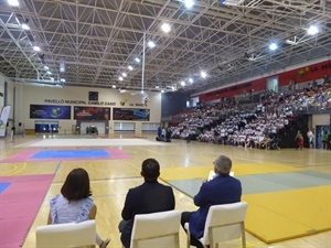 Durante el acto inaugural hubo una exhibición de danza del aire a cargo de Olga Baranova