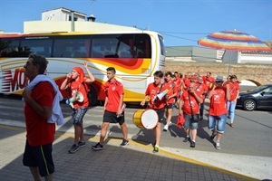 La afición nuciera ya se desplazó "en masa" para apoyar al C.F. La Nucía en el partido contra l'Alcúdia