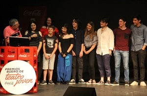 Manel Gimeno, director de Gaudint Teatre, dedicó unas palabras sobre el escenario a los actores premiados