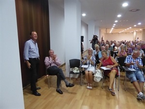 A la conferencia también asistieron Eric Durieux, Cónsul holandés en la Provincia de Alicante, y Bart Gommans, concejal de Residentes Extranjeros de La Nucía