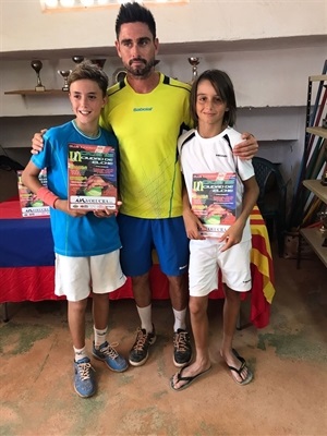 El tenista nuciero perdió la final contra Vicent Micó por 6-3 y 6-4