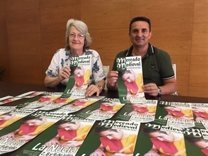 Bernabé Cano, alcalde de La Nucía y Elvira Geurts, responsable Amata, en la presentación del Mercado Medieval esta mañana