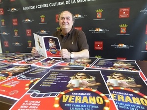 Presentación del Cine Familiar Estival con Pedro Lloret, concejal de Cultura