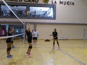 Es un campus de perfeccionamiento e iniciación al Voley