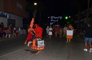 La Penya el Drac y la Penya Els Grillats se unieron para hacer "Menjars" con el que obtuvieron el tercer premio