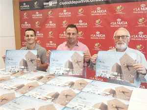 Sergio Villalba, concejal de Deportes, junto a  Rafael Sánchez, presidente del CLub de Montaña y Escalada de Benidorm, y Francisco Dura, presidente de la Federació d'Esports de Muntanya i Escalada de la Comunitat Valenciana