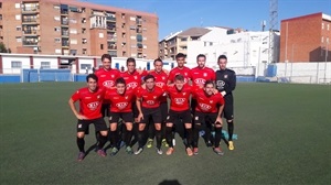 Alineación del C.F. La Nucía ayer en Buñol con el debut de Garcés en el centro de la defensa