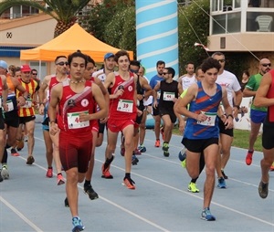 El nuciero Iván López quedó primero en categoría juvenil en este cross