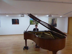 En la entrega de premios se fusionaron el arte y la música en la Sala Mestral