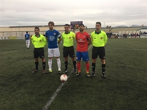 San Julían hizo de capitán ante el Rayo Ibense, con camiseta azul