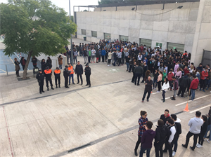 La evacuación escolar del IES La Nucía ha sido todo un éxito, reduciendo el tiempo del año pasado