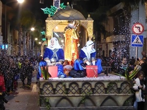 Sus Majestades los Reyes de Oriente llegarán acompañados de 7 carrozas, bailes y espectáculos de fuego