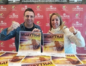 Eva María Naranjo, Federación Muaythai Comunidad Valenciana y Sergio Villalba, concejal de Deportes en la presentación del Autonómico