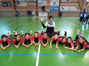 El equipo "rojo" alevín de la E.M. La Nucía sigue líder e invicto