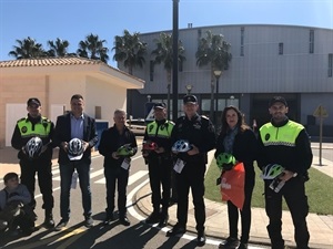 Entrega de cascos por parte de Calpe al Parque Infantil de Tráfico de LA Nucía