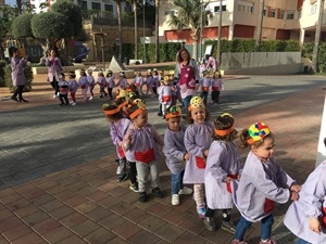 La Biblioteca Municipal está a apenas 20 metros de l'Escola Infantil El Bressol de La Nucía