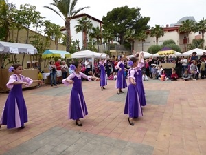 Una de las actuaciones de la Escuela de Danza de La Nucía