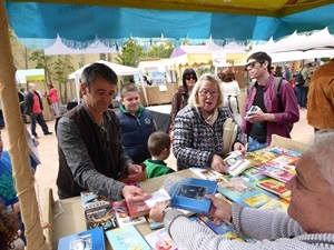 Se han realizado más de 500 intercambios de libros en esta sexta edición